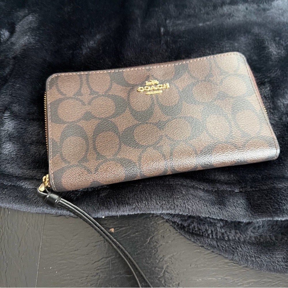 Coach Signature Brown Backpack and Wallet - Picture 3 of 16